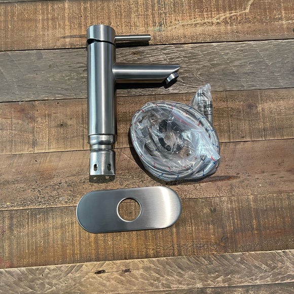 Bathroom faucet new - Picture 3 of 4